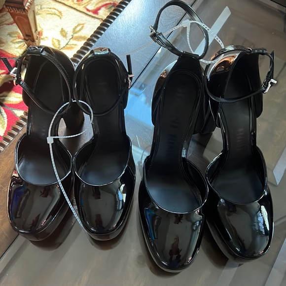 Gianni Bini Devi Patent Ankle Strap Platform Pumps - Picture 8 of 11